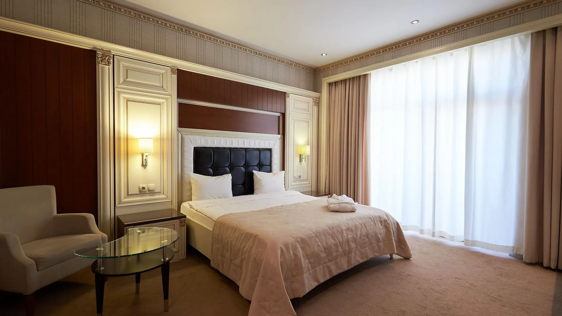 Boulevard Side Hotel Baku 4*,